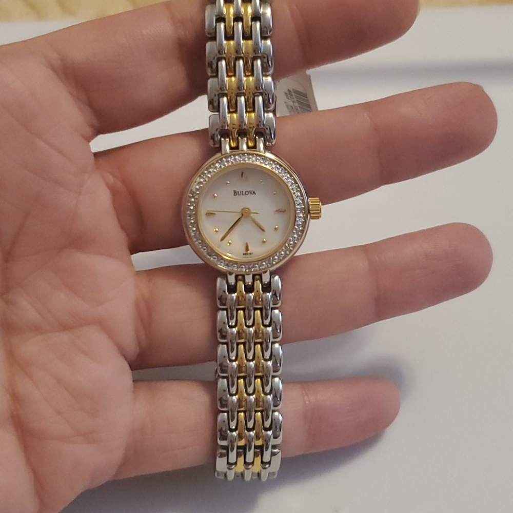 Ladies Diamond Bulova Watch (NWT)